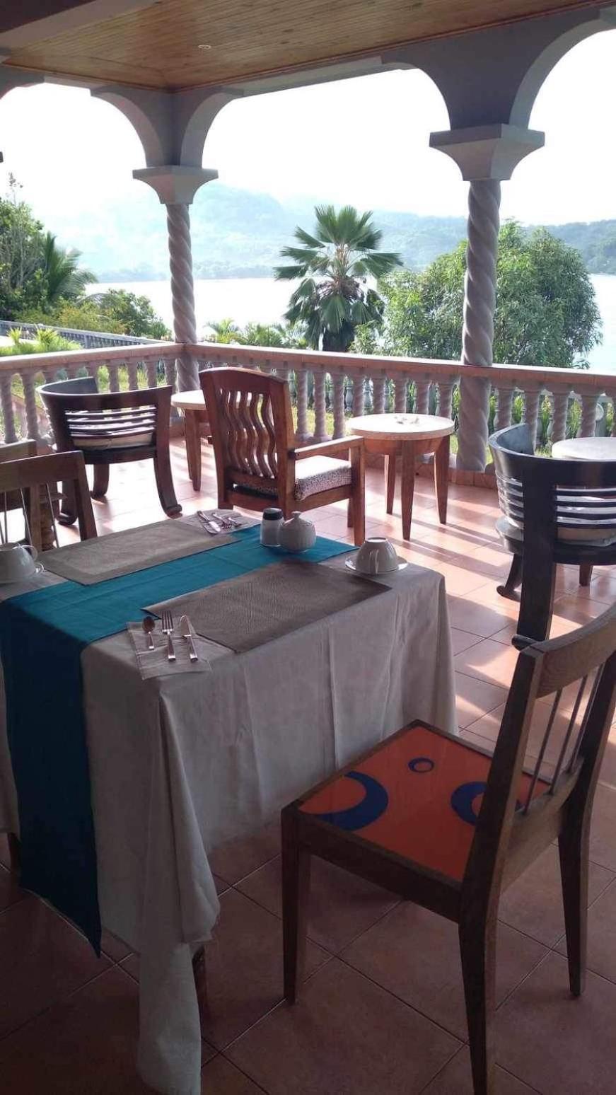 Bayview Villa -Sea Side Villa Anse Boileau Exterior foto